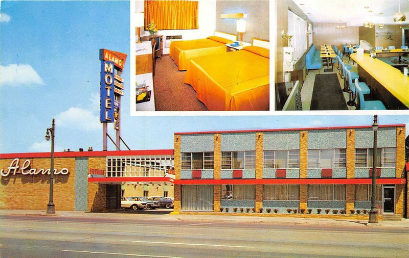 Alamo Motel - Vintage Postcard